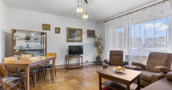 Apartament cu 3 camere de v&acirc;nzare &icirc;n zona Aurel Vlaicu