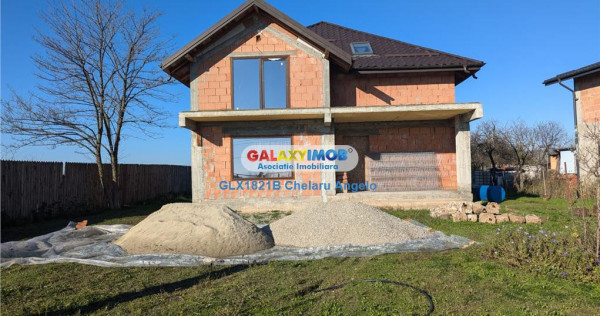 Adunatii Copaceni vila P 1 ,5 camere,suprafata 165 mp, teren