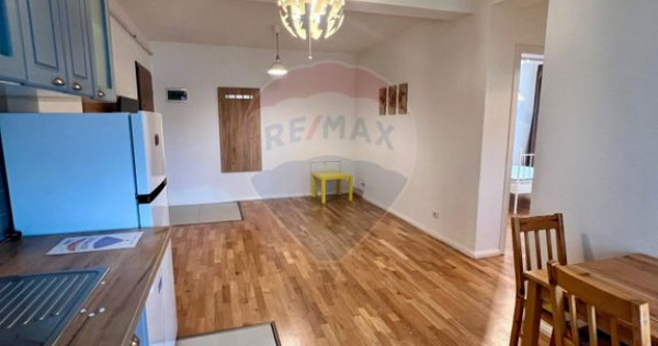 Apartament de vanzare mobilat utilat