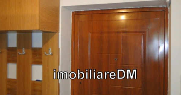 Inchiriere apartament 1 camera D, in Gradinari.