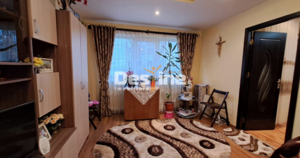 MIRCEA CEL BATRAN, Apartament 2 camere, nedecomandat, 85.900