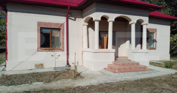 Casa renovata in Piscu Sadovei, 70 mp utili, 2200 mp curte