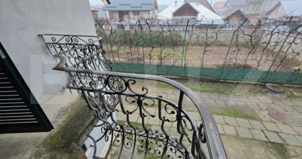 Casă de v&acirc;nzare, 140 mp, zona Micro 11