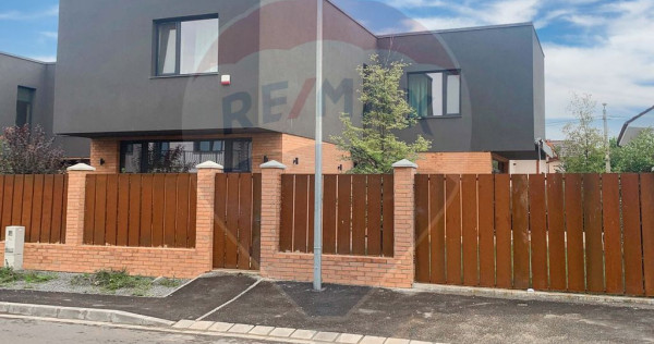 Casă ultramodernă cu 4 dormitoare, de &icirc;nchiriat, carti...