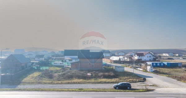 Teren intravilan cu dublu front stradal I Poiana Craitelo...