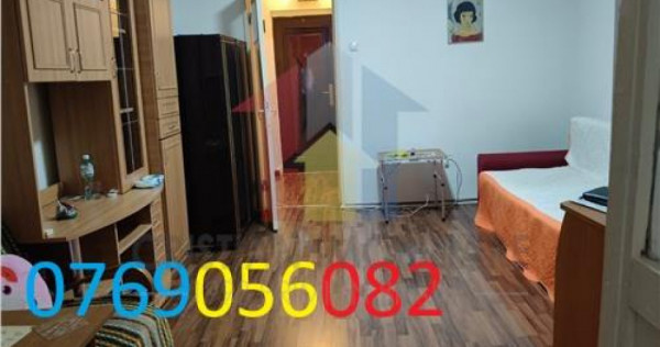 Garsoniera. etaj 2, Mobilata si Utilata, Hipodrom - Sala Pol