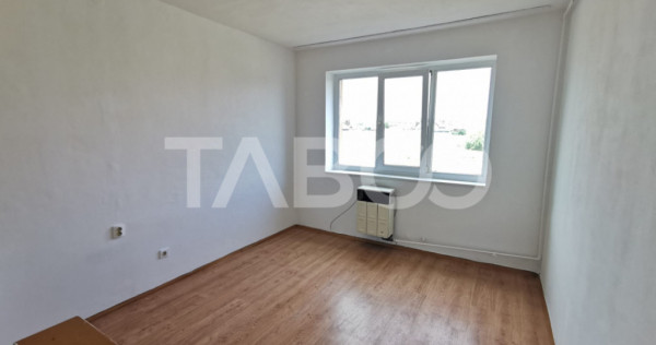 Garsoniera la etajul 1 de vanzare in zona Turnisor din Sibiu