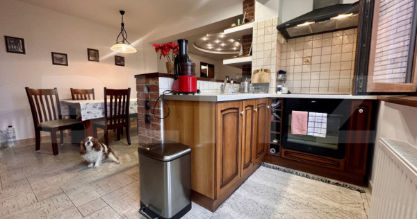 4 camere, apartament centru civic, etaj 1, renovat și mobil