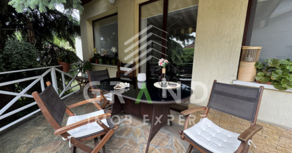 Casă cochetă cu grădină superbă și garaj&ndash;D&acirc;mbul Rot