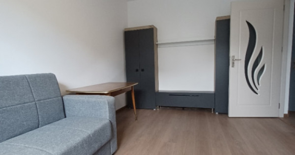 &Icirc;nchriez apartment cu o cameră zona Piața Darmaneşti