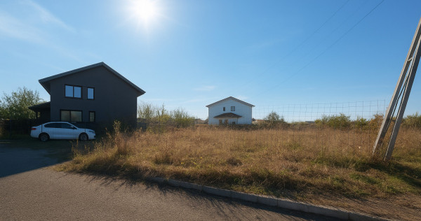 Teren &icirc;n Bragadiru 700mp