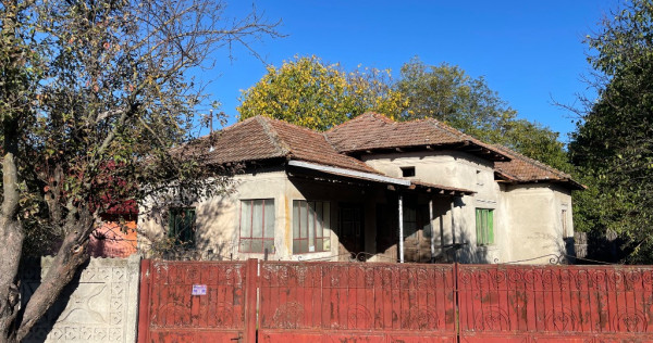 Casă de v&acirc;nzare com. Orlesti