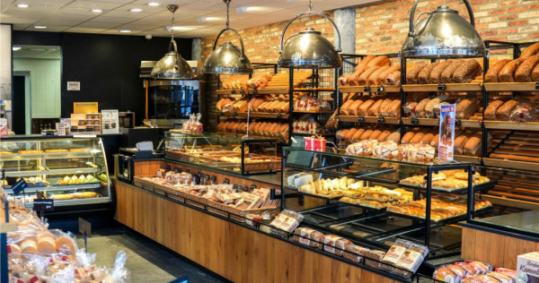 Spatiu Comercial, stradal, vitrinat, Grivitei, Brasov.