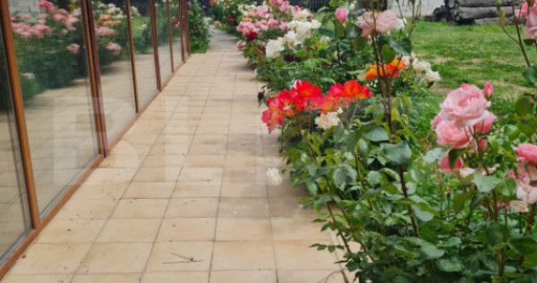 Casuta de vanzare, 149 mp utili, teren 1700 mp, Targoviste-z