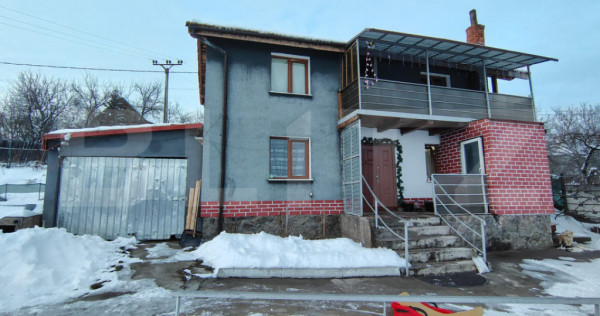 Casă individuală 4 camere, 96 mp utili, teren 992 mp, Răs