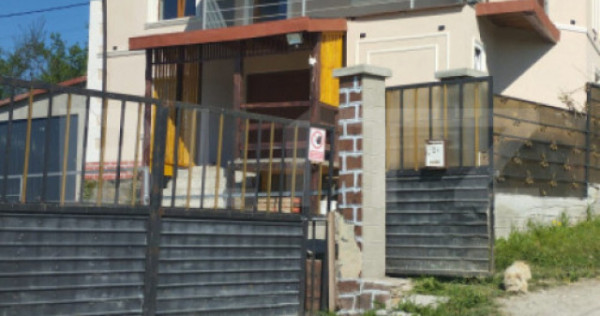 Casă individuală aproape de Castelul Banffy, Răscruci
