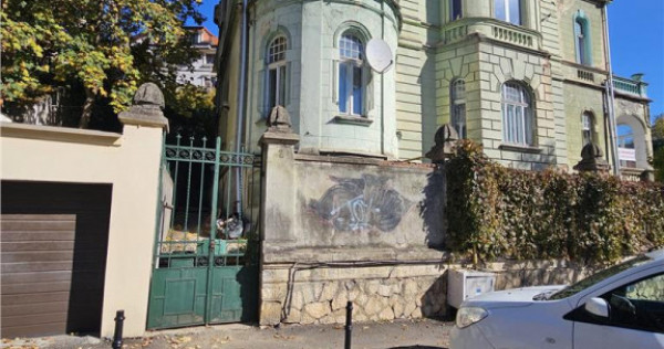 Spatiu Birou ULTRACENTRAL Livada Brasov cu parcare, beci si