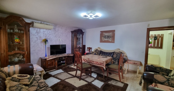 Vila de inchiriat 5 camere Sisesti-Vatra Noua