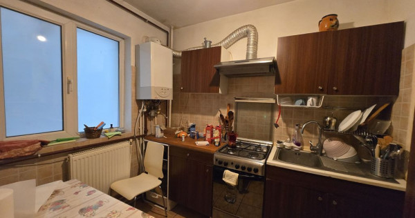 Apartament 3 camere decomandat Centrala Giurgiului