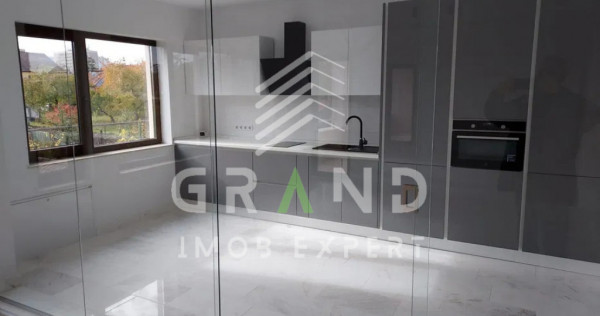 SPAȚIU DE BIROURI | 3 CAMERE | BALCON | CURTE | PARCARE |