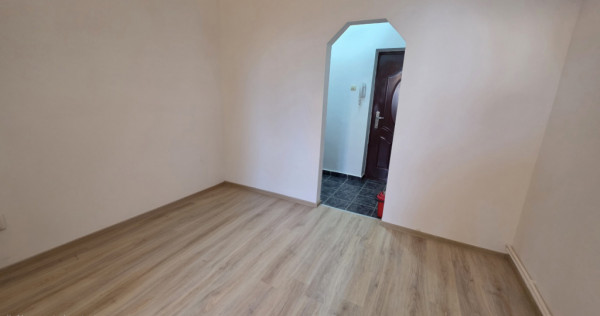 Garsonieră de v&acirc;nzare, 19 mp, Strada Mihai Bravu