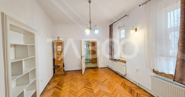 Apartament 3 camere 80 mpu etaj 1 zona Centru Istoric
