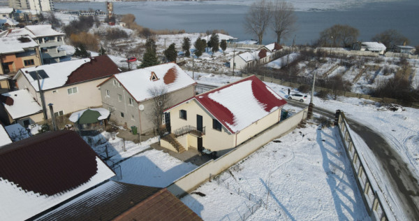Casă individuală P+M | Vedere spre lac | Teren 400 mp | O