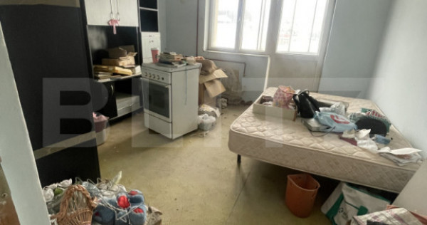 Garsoniera 24 mp, zona Bradet