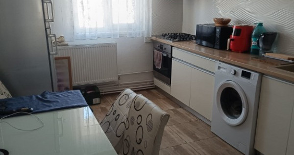 Apartament 2 camere et 4