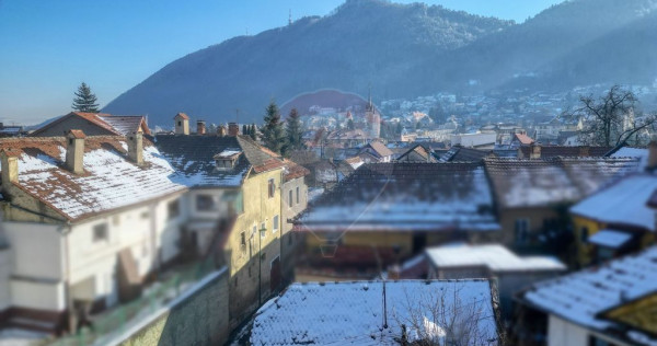 De v&acirc;nzare &ndash; Casă veche cu potențial, Scheii Brașov...