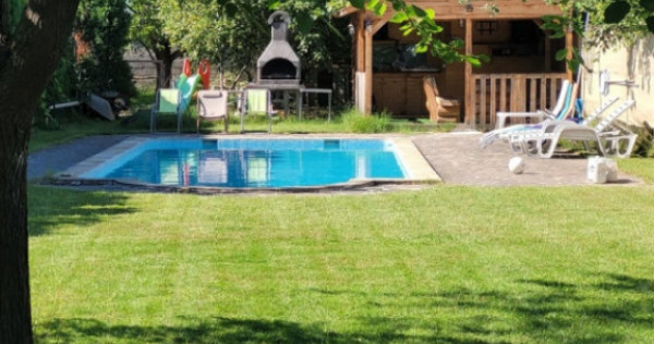 Vilă individuală, 180 mp, teren 11 ari, zona Sud-Est