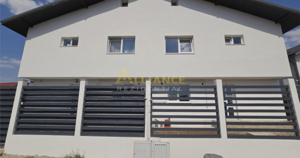 Duplex cu perete dublu- 4 camere - 2 bai - apa curenta - po