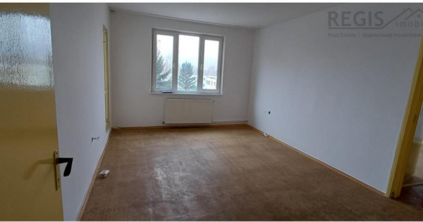 Apartament 2 camere ,etaj intermediar,Calea Bucuresti