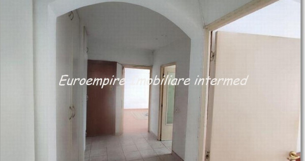 Apartament 2 camere decomandate zona Gara