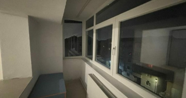 Apartament cu 4 Camere Decomandate Zona Burdujeni - Orizont