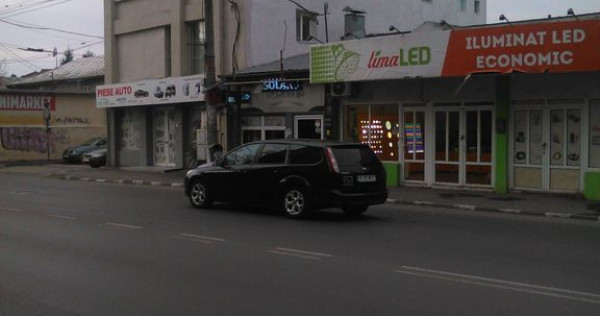 Zona Rahova Antiaeriana Spațiu 170 mp Parter 1200 euro/luna