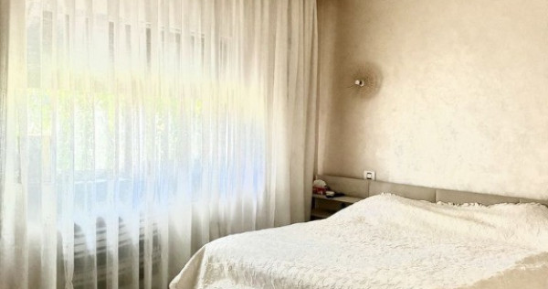 Ofer apartament 3 camere lux spre inchiriere central