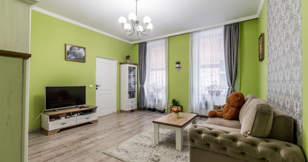 Apartament cu 2 camere &icirc;n zona Ultracentrală, etaj 1, r...