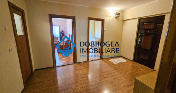 VICTORIEI -2 CAMERE DECOMANDAT,PARTER