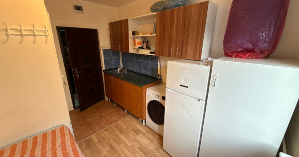 Camera de camin cu baie zona Piata Astra.