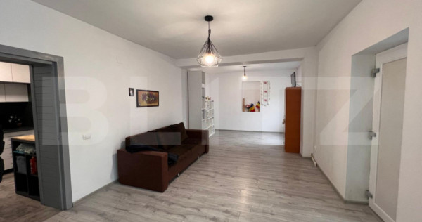 Spatiu comercial, 98 mp si 1100 mp teren, Pielesti