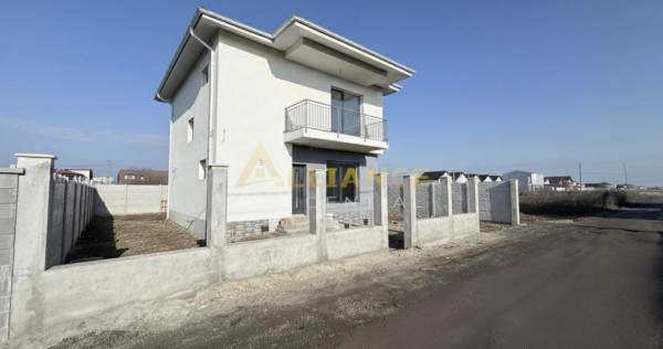 Casa Individuala - 4 camere - 2 bai - 305 mp teren