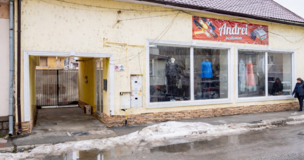 Casă 220 mp + Spațiu Comercial 105 mp - Piața Centrală