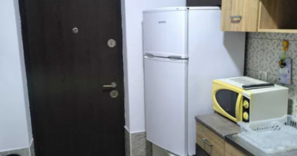 Garsoniera decomandata - zona Tractorul