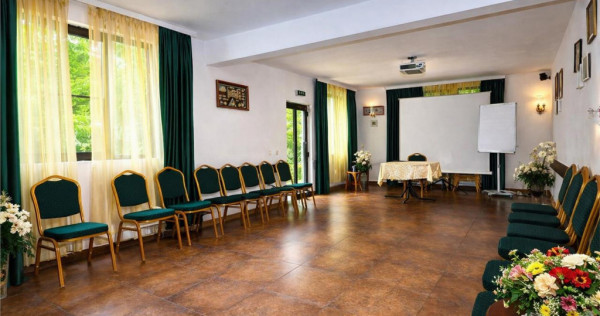 Complex turistic,afacere la cheie,3 vile, teren 7.700 mp,pan