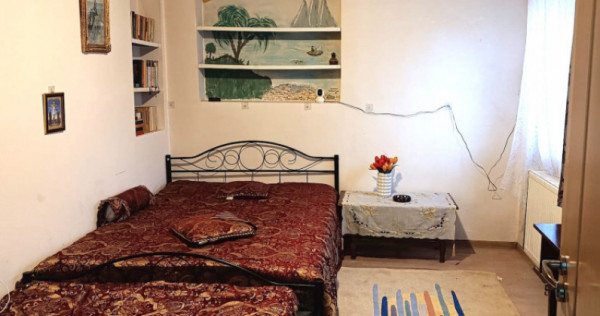 Casă de v&acirc;nzare, 45 mp, zona Central