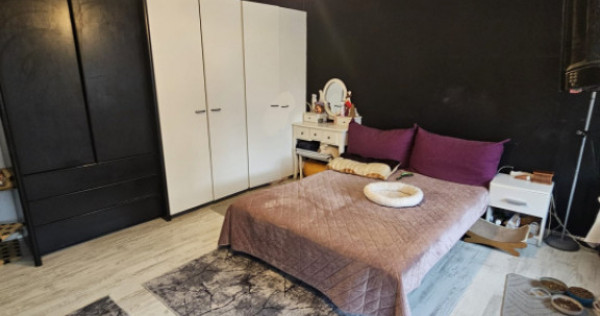 Garsoniera decomandata, 35 mp utili, zona Craiovita Noua