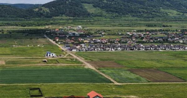 Teren intravilan &icirc;n S&acirc;npetru &ndash; 515 mp