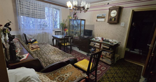 3 camere 5 min metrou 1 Decembrie 1918 DE RENOVAT