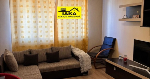 P-Ta Revolutiei, 2 camere, decom., etaj 1